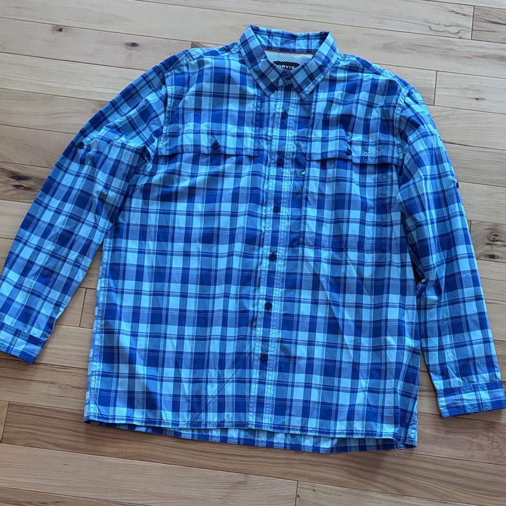 Orvis Men's Blue Checkered Button Down Shirt